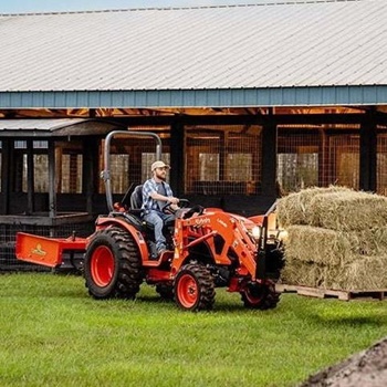 Kubota LX3520 compact tractor package