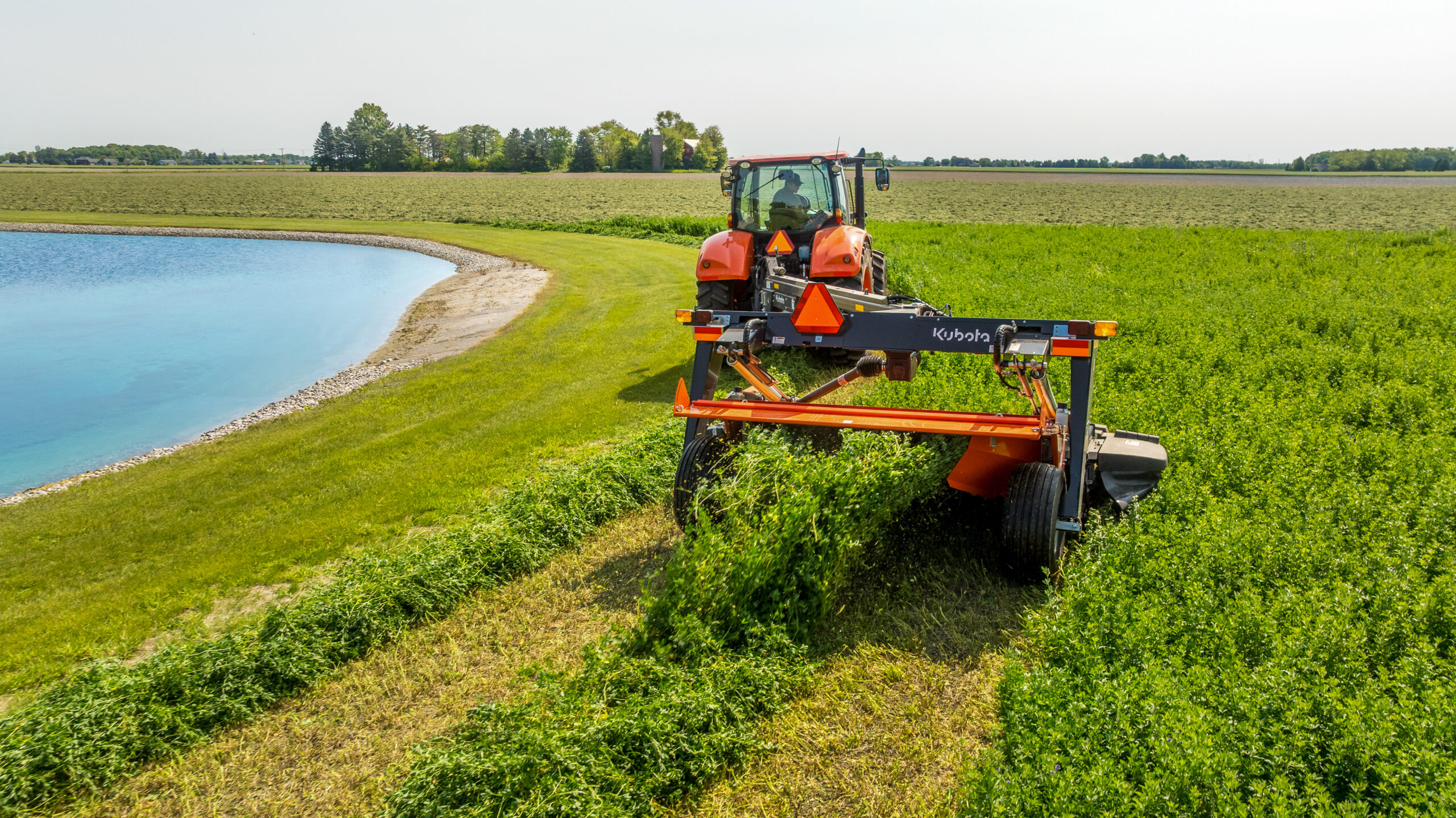 Kubota DMC8540 center pull mower conditioner