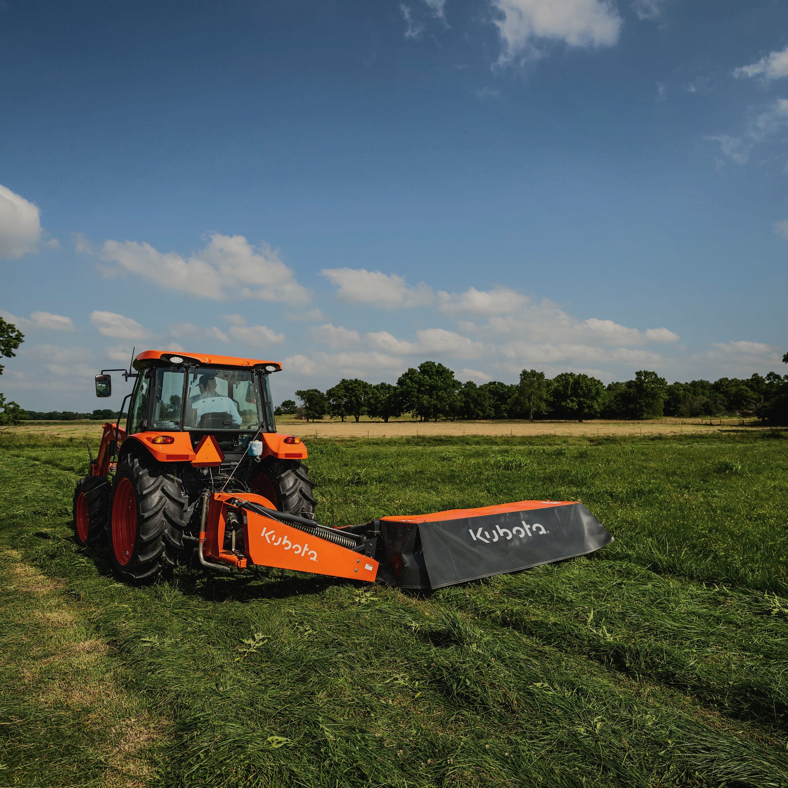 Kubota DM2028 rear mount disc mower