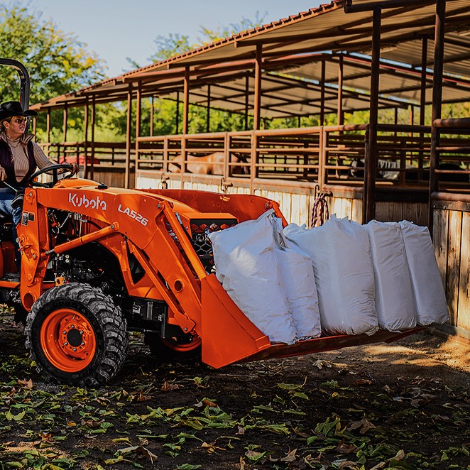 Kubota LA526 Front Loader