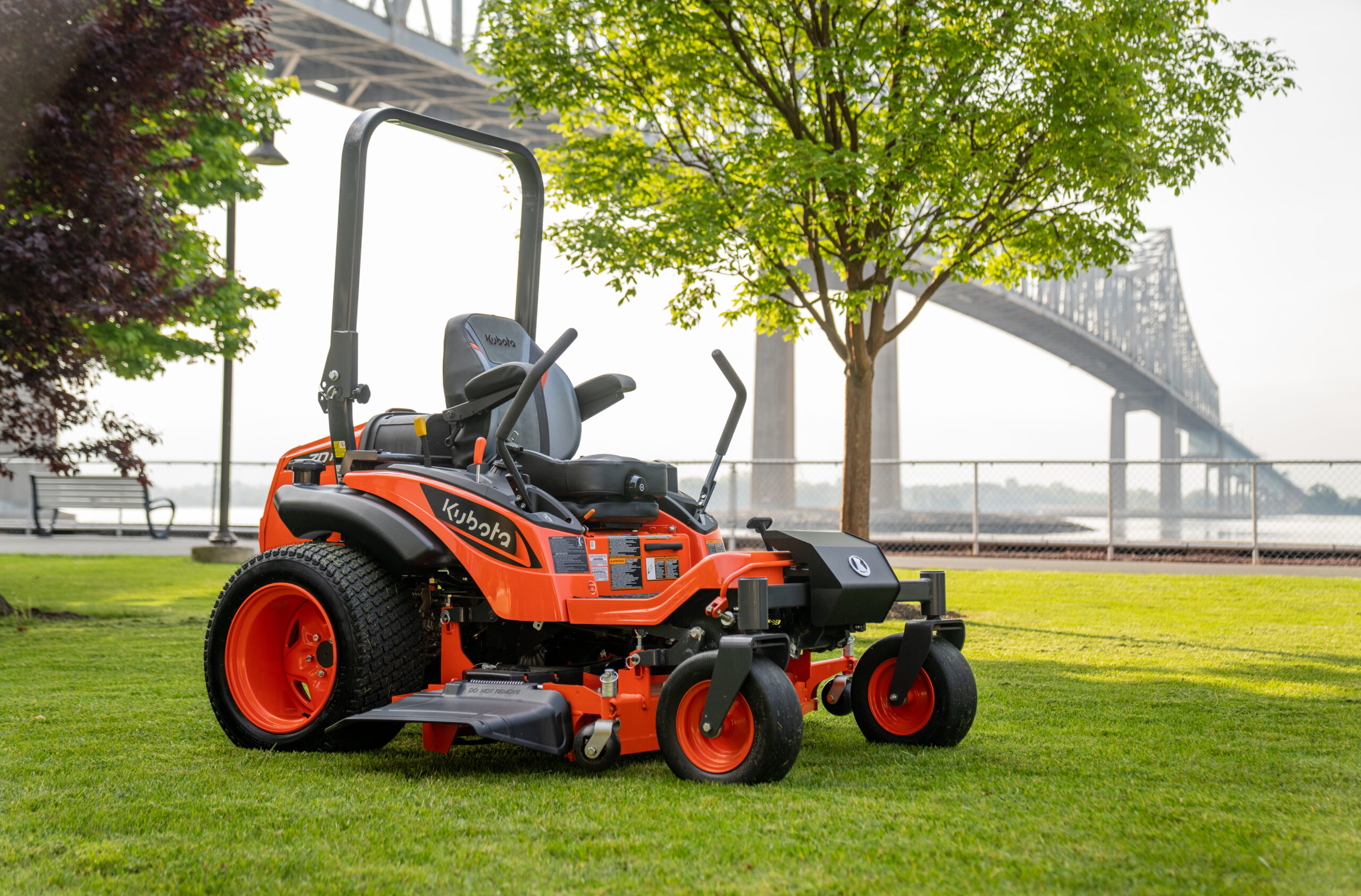 Kubota ZD1211-3-60 60 inch diesel zero turn mower